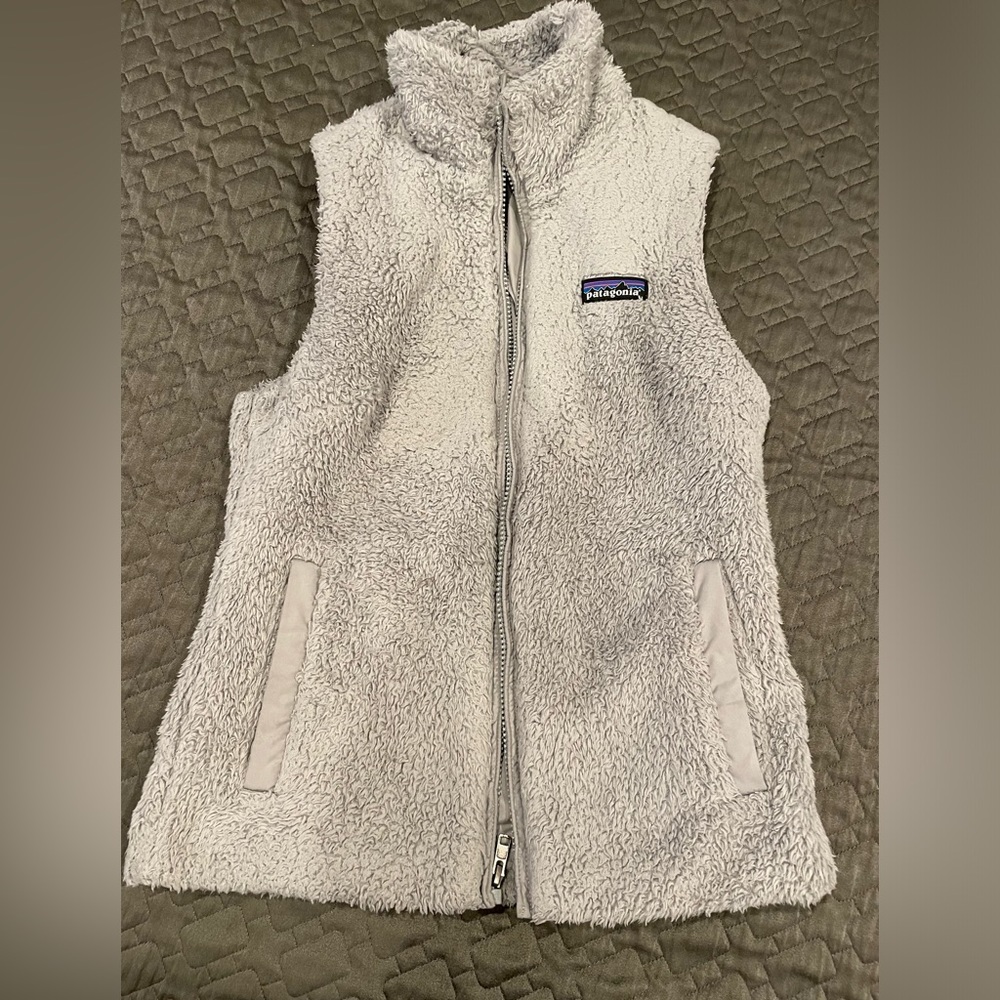Patagonia vest size xs does have some matting could be dry cleaned